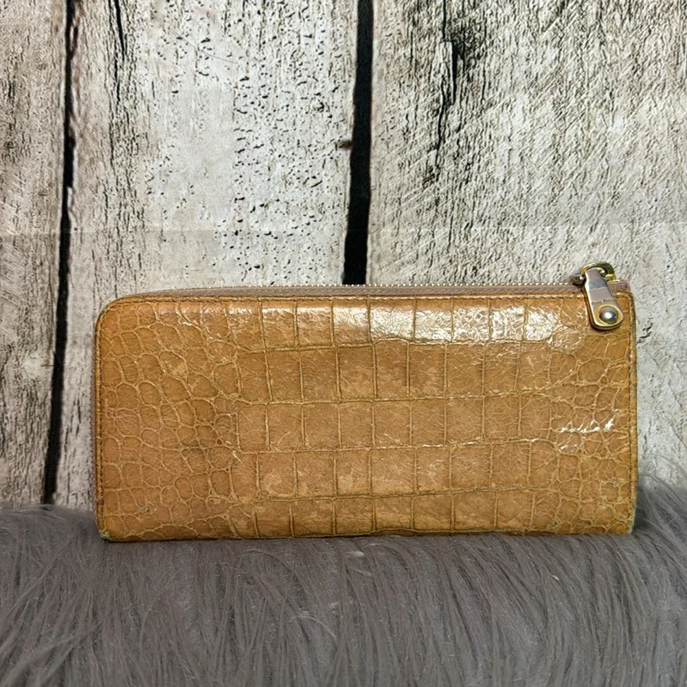 MIU MIU - 3/4 Zip Wallet - Picture 2 of 12